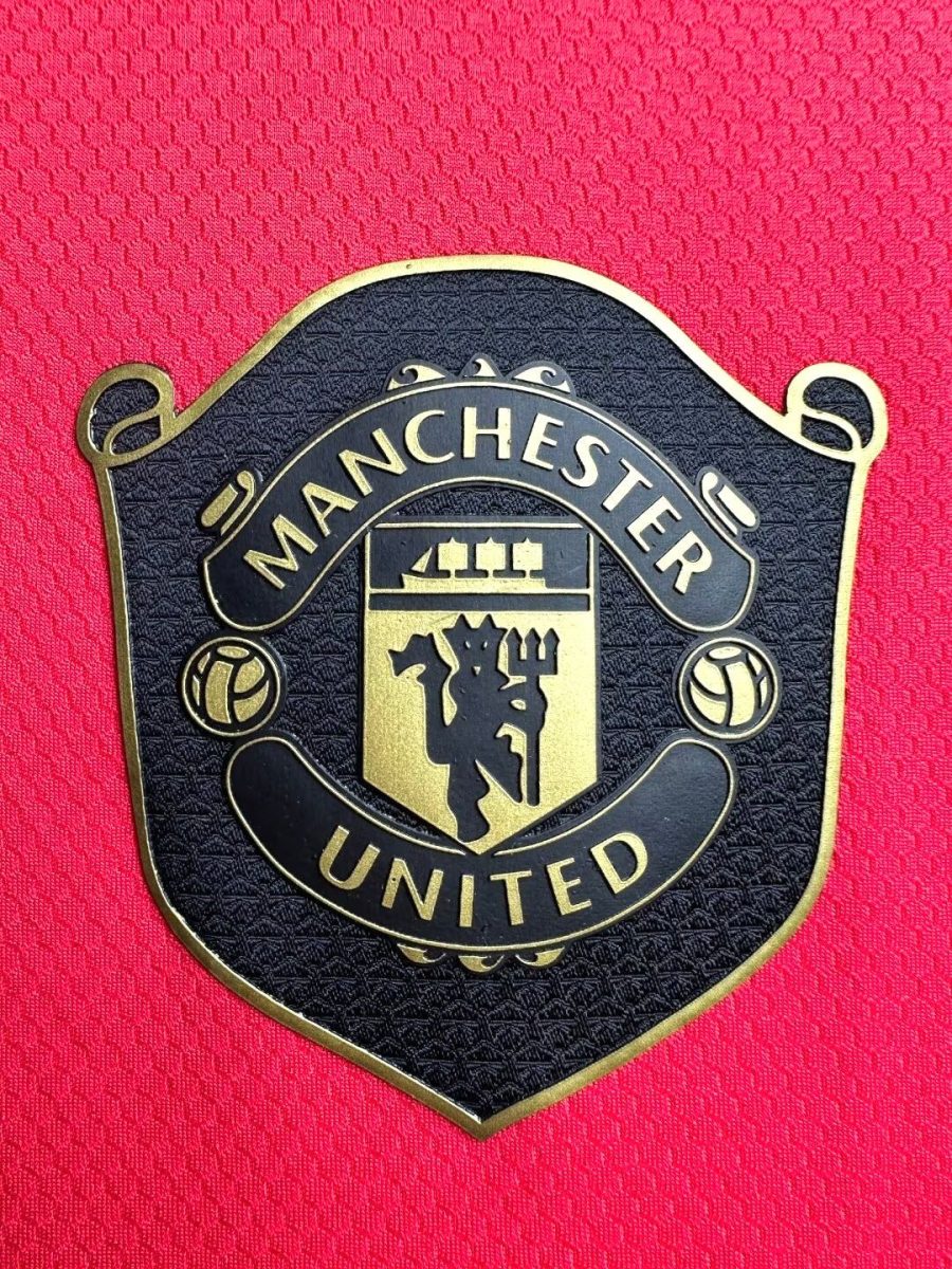 tenue-officielle-manchester-united-a-domicile-rouge-2019-2020 Tenuta ufficiale Manchester United Home rossa 2019 2020