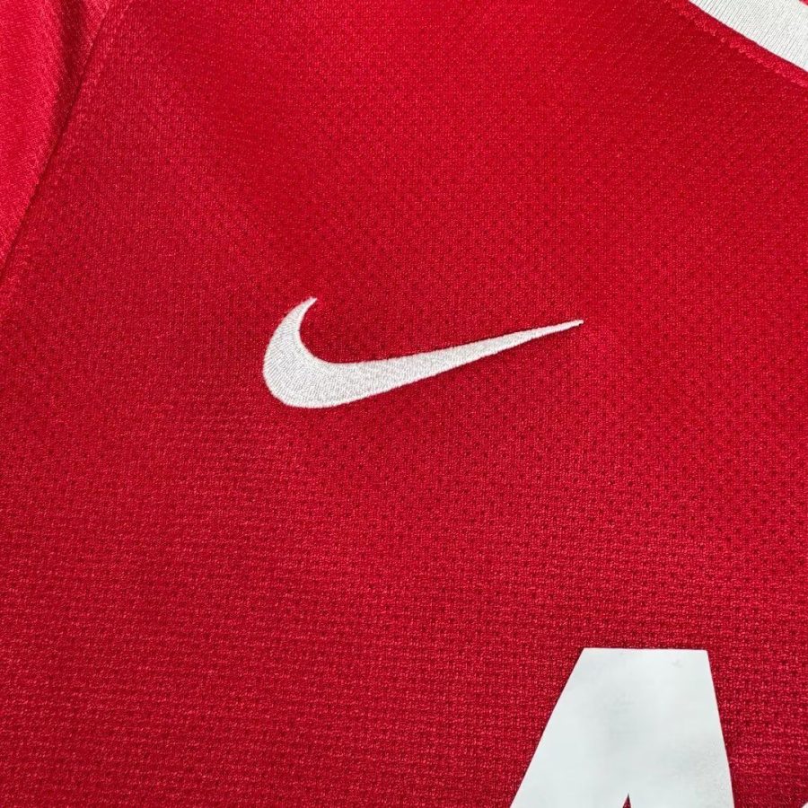 tuta ufficiale Manchester United home stagione 2010 2011