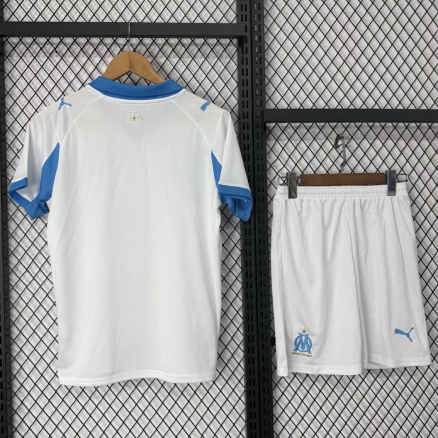 014955e8cae9d909fac63a128d105983_32690919-7353-470d-829f-81070f6ab897.jpg Maglia Marseille Home 2025/26 Adulto
