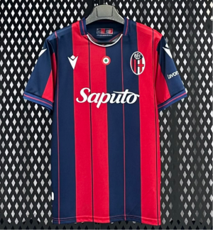 0689b31559456b7e0f0ec39fcf292a9a.png Maglia Bologna Home 2025/26