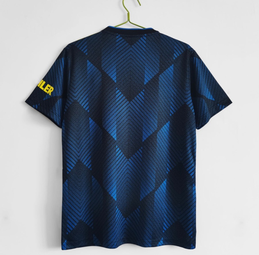 0E754EC1-4420-48D5-BD6D-0CB509021C74.jpg Maglia Manchester United Third 2021/22