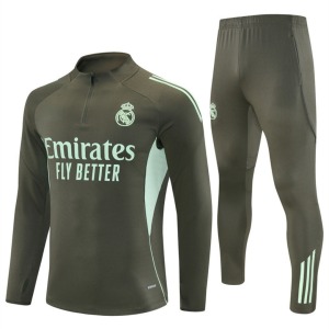 0aa0679074d3b430389d7120ddd0902a.jpg Maglia Real Madrid Green 25/26 Speciale