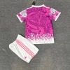 1c50472c0298d83cb81cccf7be44a745_4512a649-ad46-4396-ae09-31b499dfd7a8.jpg Maglia Real Madrid 25/26 Bambino Rosa Edizione Speciale