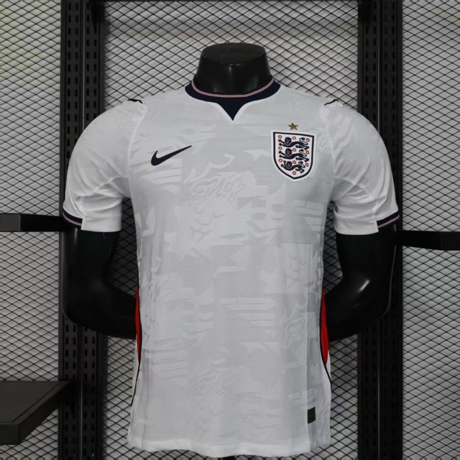 2245ceec3c00b9629afc287e8c54d347_7f04e45b-19e0-4131-946a-7a4e020760a5.jpg Maglia England Home 2025/26 Player