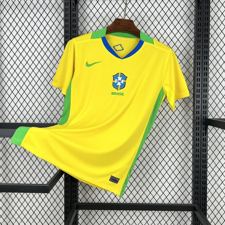 2c5efccf17bd23d7c77a0c689538acde.jpg Maglia Brasile Home 2025-2026 Football