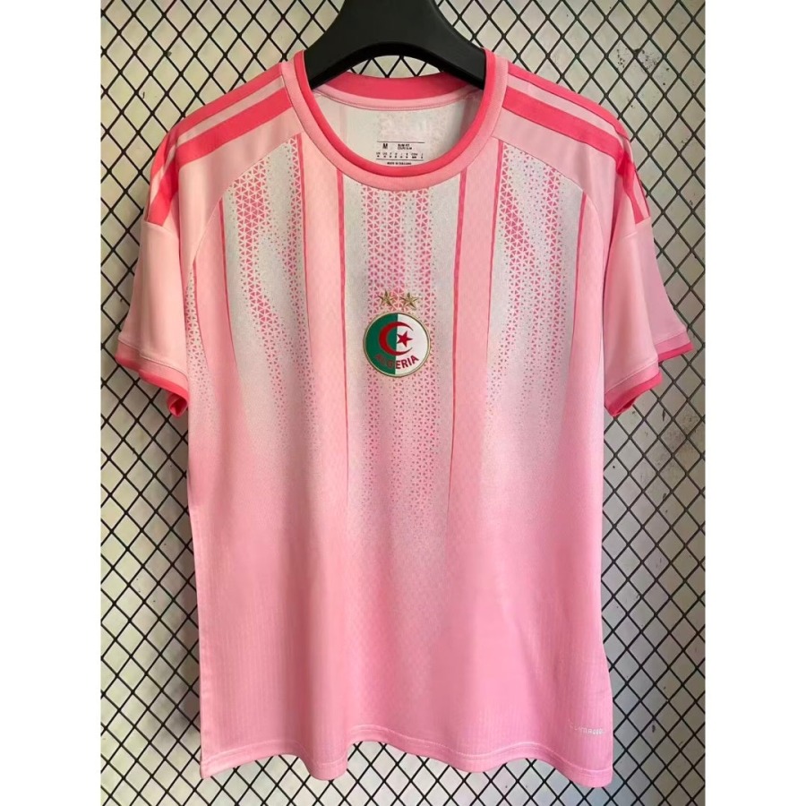 31cd30731d355496d6924753429d6e6e.jpg Maglia Algeria 2025/26 Rosa Edizione Speciale