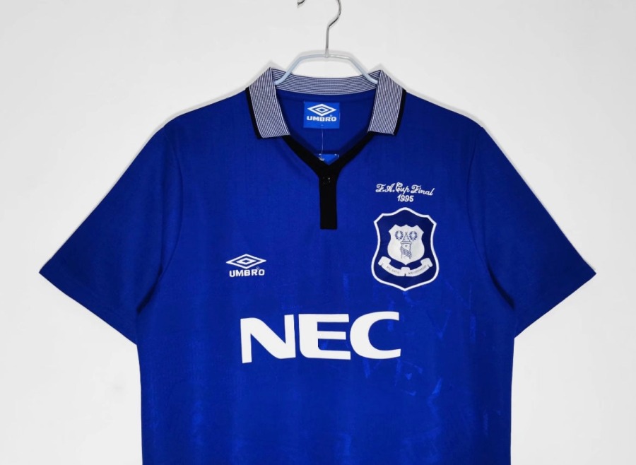 364BEEB0-EAFA-41C1-8946-336E2609E7DA.jpg Maglia Everton Home 1995/96