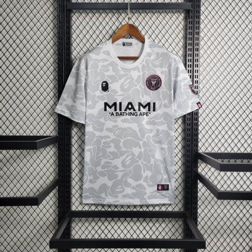 37B95DABC420A648274D7FF4C6301911_540x_eeb54422-5221-4db7-bb79-8abab0fceba3.jpg Maglia Inter Miami 2023-2024 Edizione Limitata Grigia