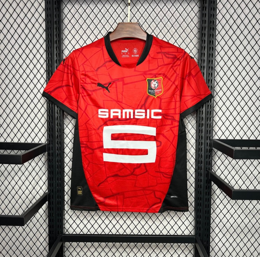 411F8A43-8E3A-4363-83D6-3027FB9253F0.jpg Maglia Stade Rennais Home 2024/25