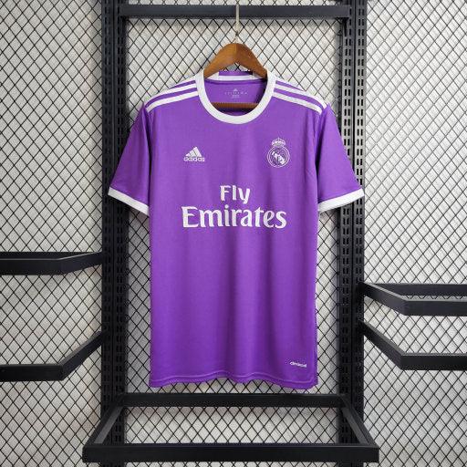 4812910bdaa6706ff04d8e6d360b29e2a_540x_c8b94eef-0dc4-4fc6-9bc7-8dab361d500b.jpg Maglia Real Madrid Retro 2016-2017