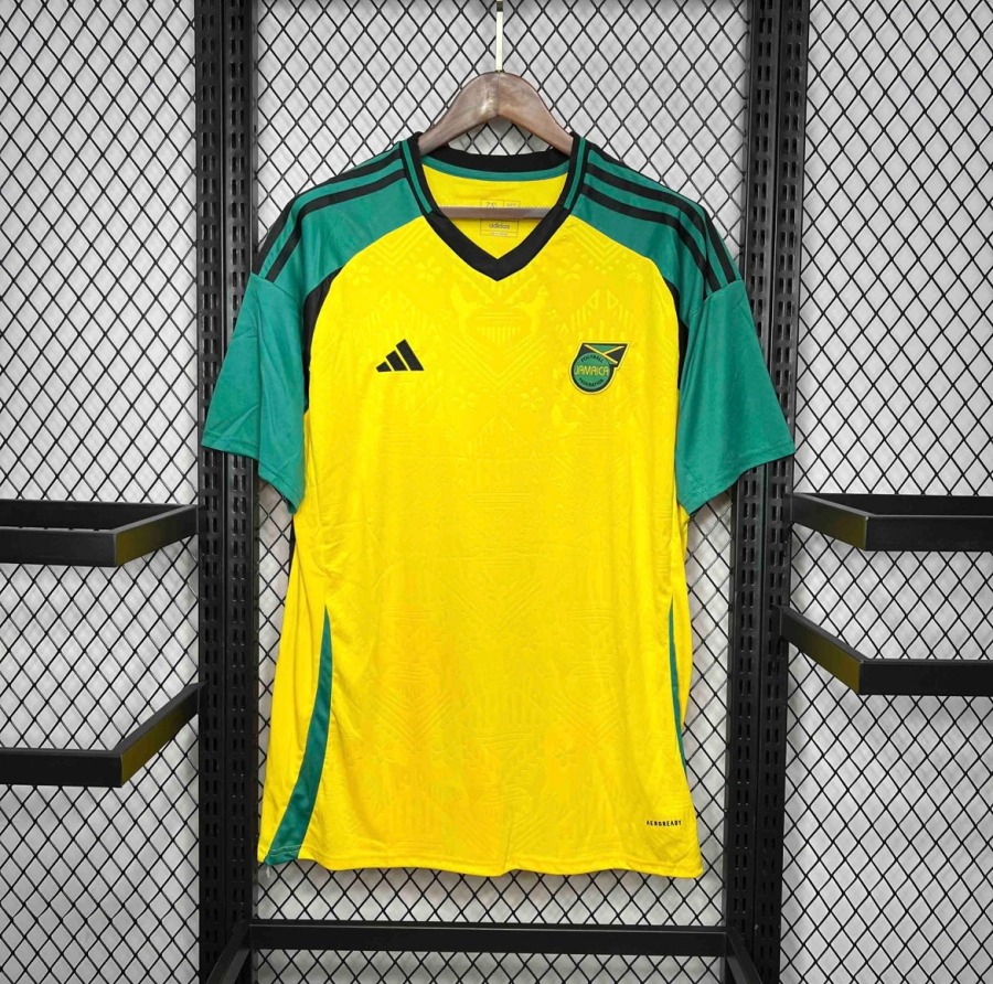 48FCD136-E0CB-466B-9F9C-8E62887C4C59.jpg Maglia Giamaica Home 2024