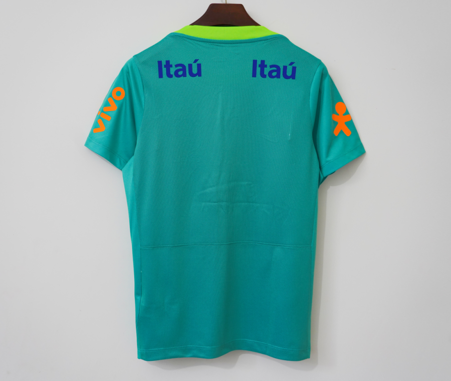 48ee7d914fbf9e078002d5a1fc10d802.png Maglia Brasile Training Verde 2004 Retro