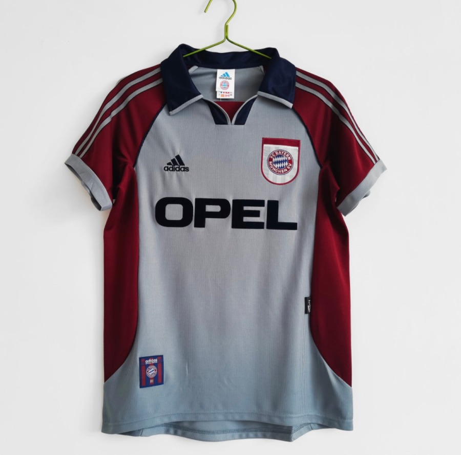 4CED5613-1CE5-4130-9638-23AF01496C43.jpg Maglia FC Bayern Monaco Third 1998/99