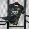 561047bf9e5c501fba24b09bdd5fcbf6_37dcaabb-e7be-427c-b52d-b927fc94edd9.jpg Maglia PSG Night Edition Stadium 2025/26