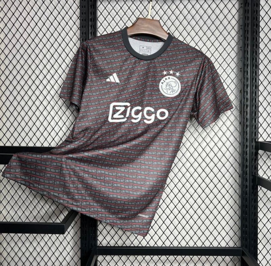 6B3E4FC5-17C5-4689-B6A9-4E16BC590E5D.jpg Maglia Ajax Amsterdam 2024/25 Allenamento