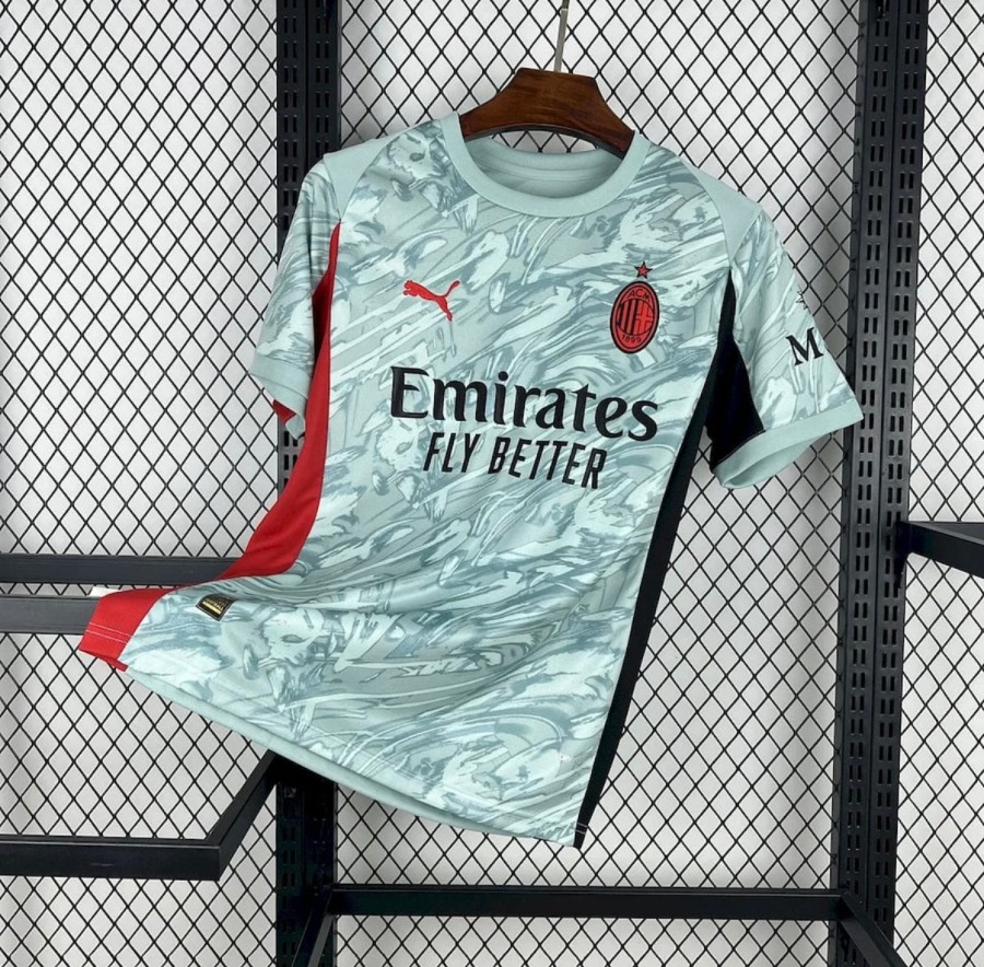 6CDC3E43-E471-41AF-A25C-DCF9115E8A71.jpg Maglia AC Milan 2025/26 Concept