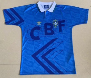 6D27FCC1-B734-489A-8117-C288EE7E5922.jpg Maglia Brasile 1992 Away