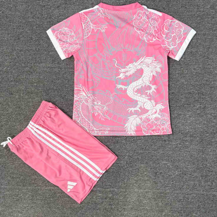 6ce47cd4b7751aa3c6dfd5200ad9f9de.png Maglia Real Madrid 25/26 Bambino Drago Rosa