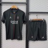 6ea4c9e921bacd15d5f6e9cf1639b4e3_104744bb-36c3-43f5-aea4-740fd8ff32ef.jpg Maglia PSG Quarta 2025/26 Adulto