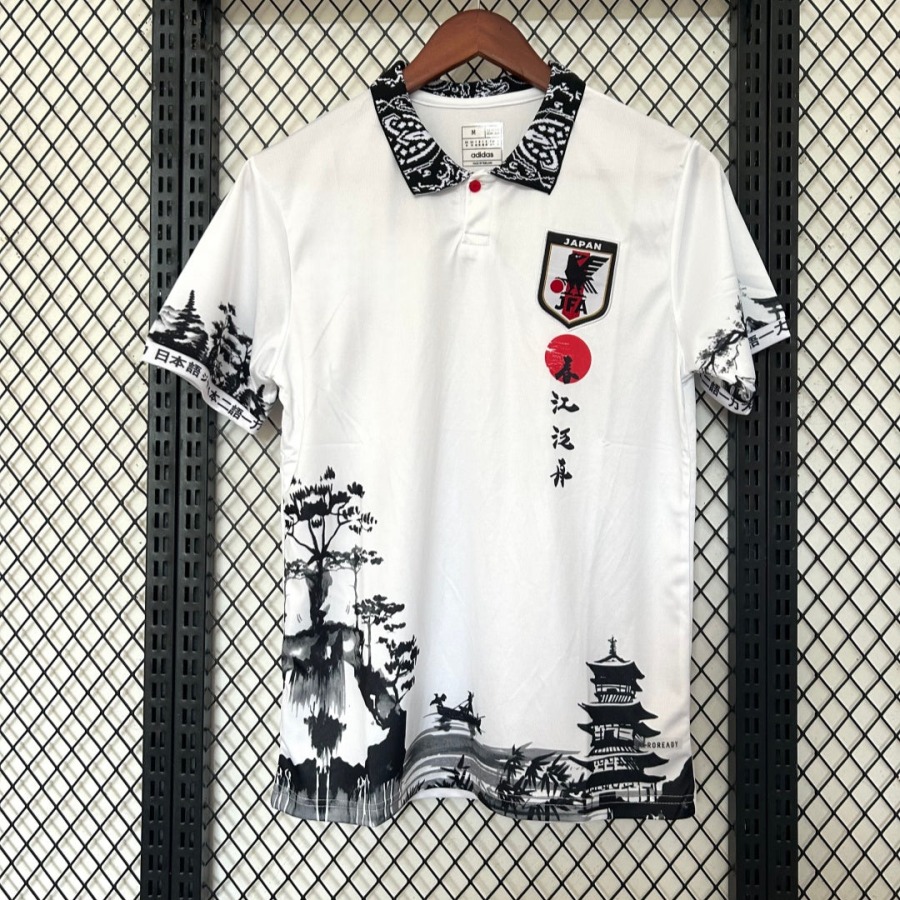 724a58c5322a5bbcd82f3bb24204809a_d88fba1c-062c-47aa-9154-8ff3f2241f61.jpg Maglia Giappone 2024-2025 Stile Polo Anime
