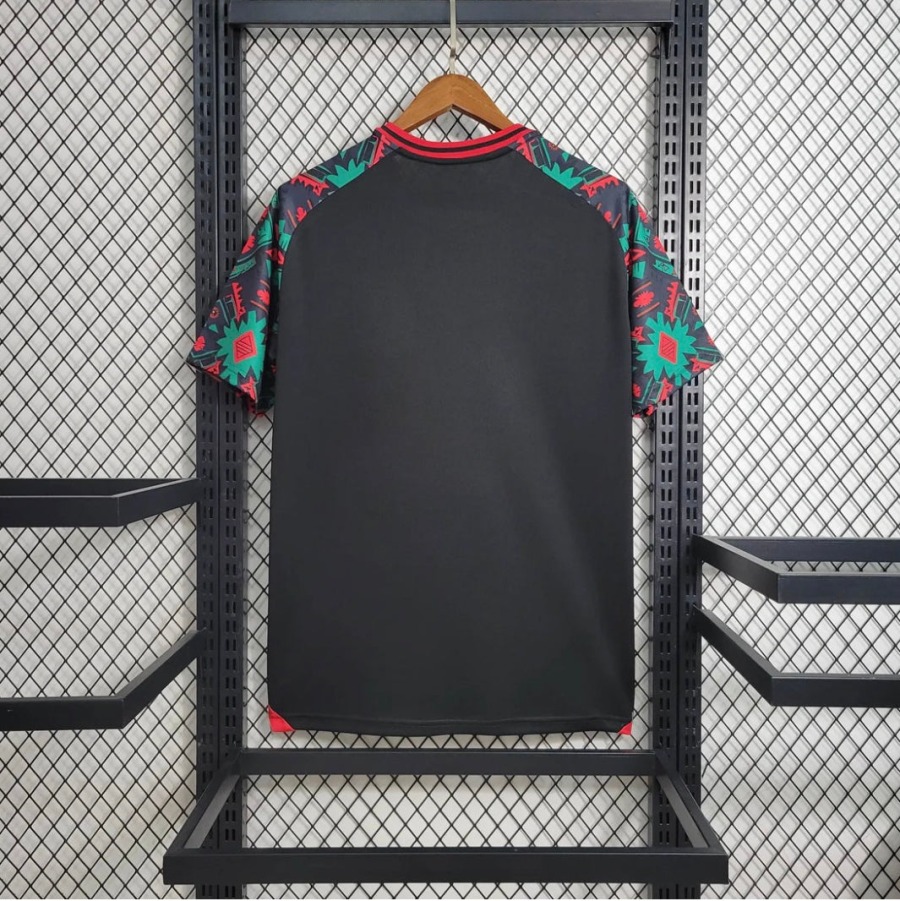 73382AEC-3346-4952-BE2C-983F29FEFE53.jpg Maglia Messico Concept 2024