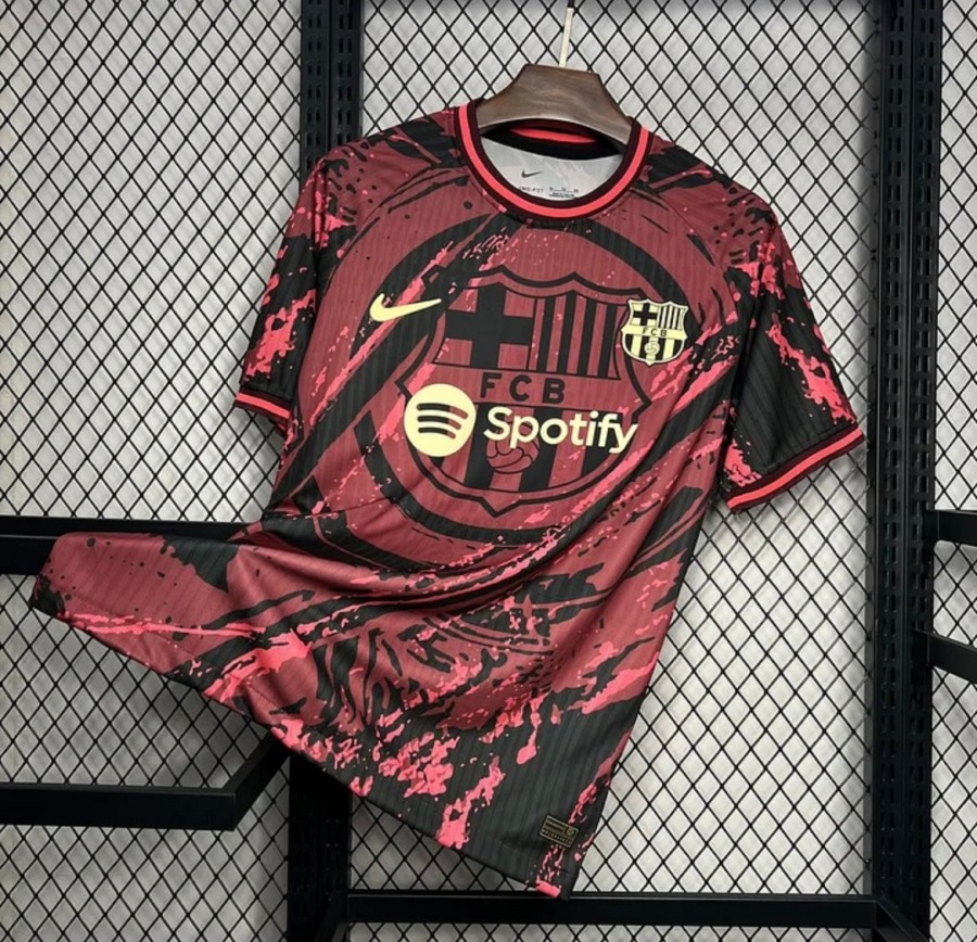 7DC21FA5-0963-478B-AFE3-22229F7B3758.jpg Maglia FC Barcellona Concept 2024/25