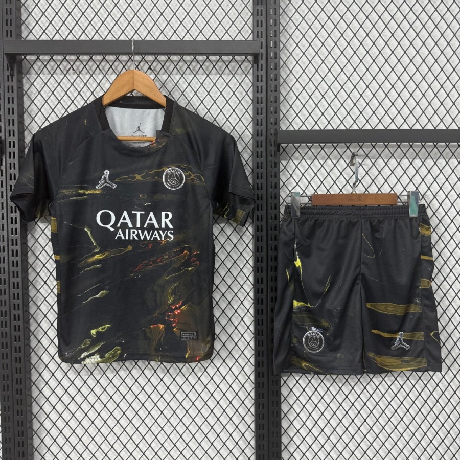 7eb81ff505e0b2ecb695c3ed319f5cef_54793e67-483e-49b6-a47e-c33e12ad9a78.jpg Maglia PSG Night Edition 25/26 Bambino Stadium