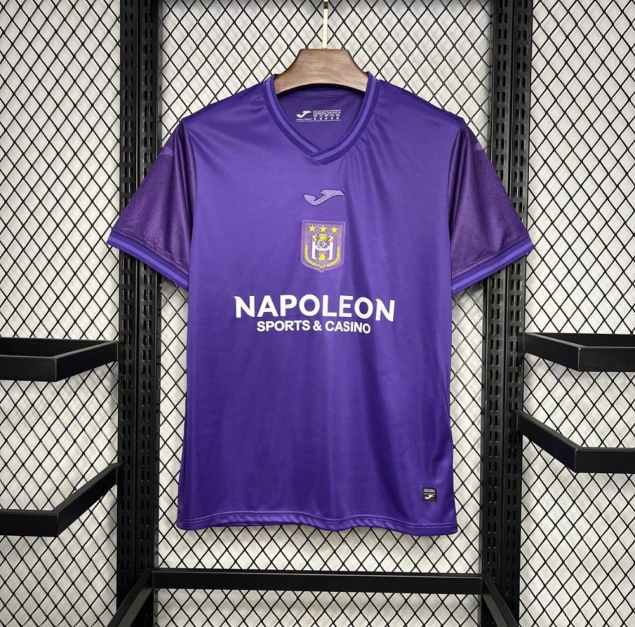 82E0D1A0-FBB6-42CC-A0BA-4EBCF55A87B8.jpg Maglia Anderlecht Home 2024/25