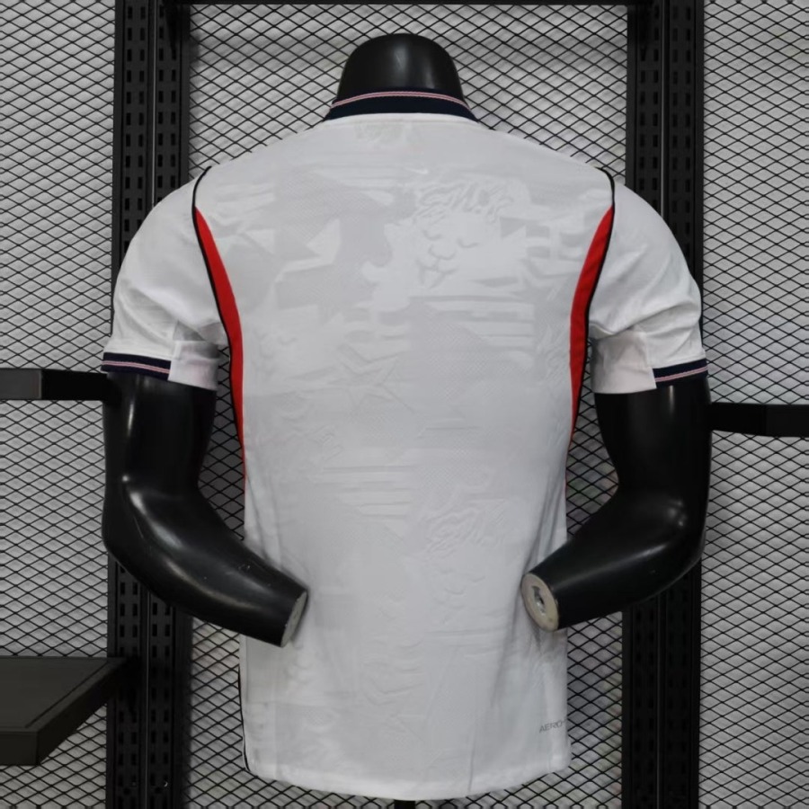 85dc8fe8e9103b5effb44a1a409356a3_13cd2cdc-2b99-4710-a549-7965a715771d.jpg Maglia England Home 2025/26 Player