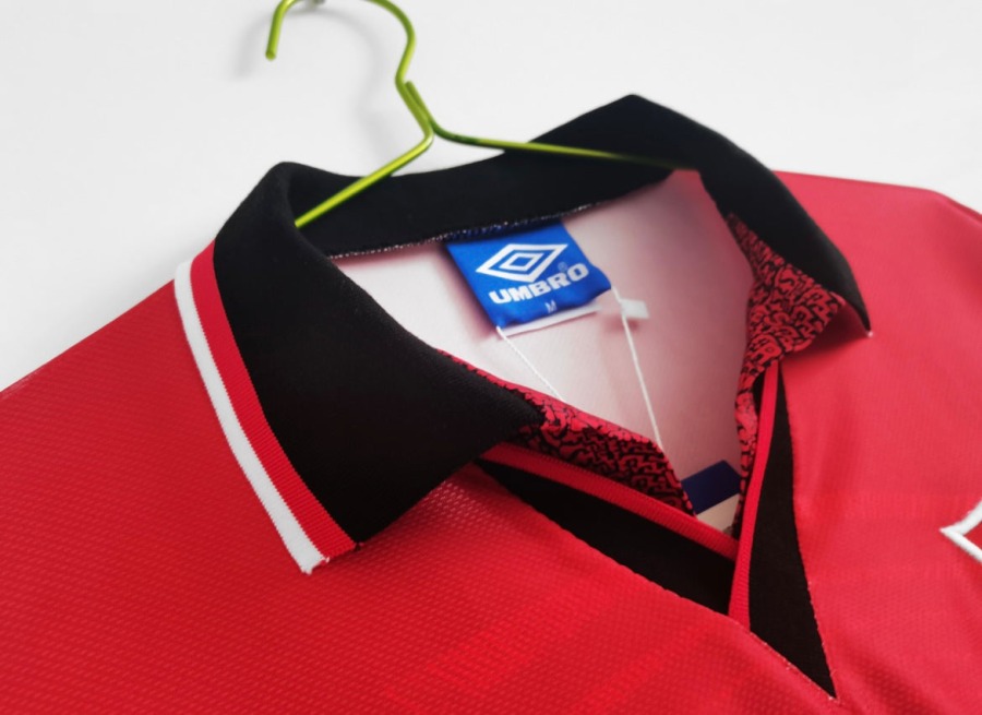 868EAB58-DC1C-4F8D-815E-9827CF56259A.jpg Maglia Manchester United 1994/95 Home Maniche Lunghe