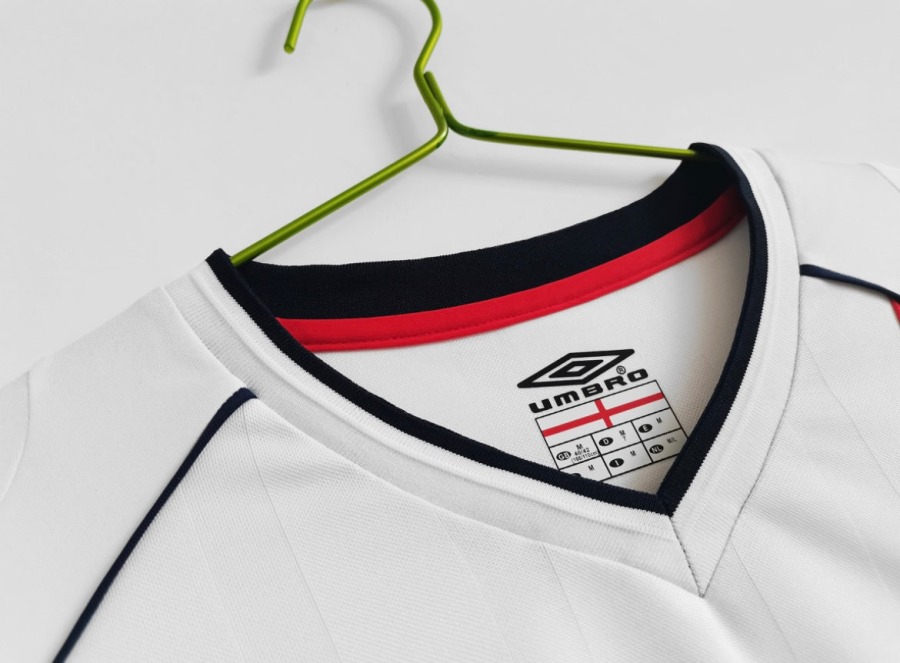 8CCD4310-7962-4634-B616-3A104A340027.jpg Maglia Inghilterra 2002 Home Maniche Lunghe