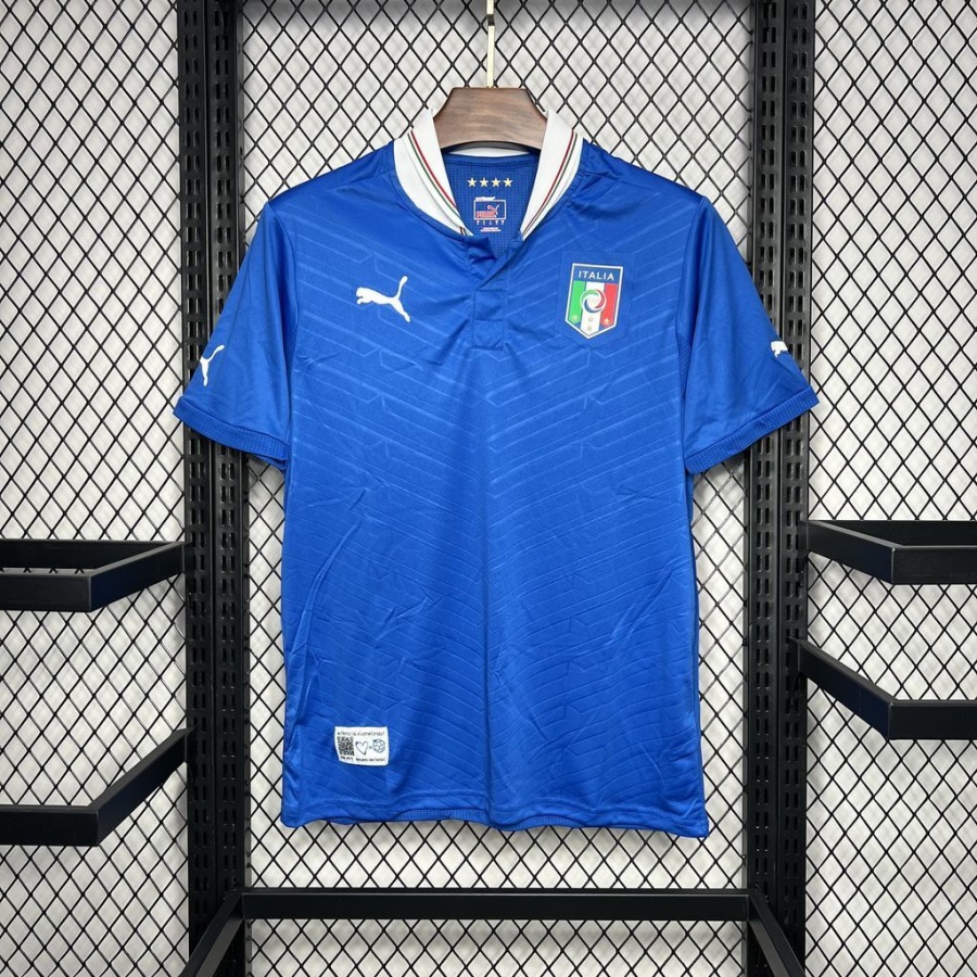 8b1e2b5efad80bf4cc0530ffbdd79fa6.jpg Maglia Italia Home Retro 2012