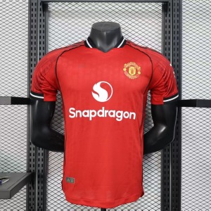 8e5642f17219c60cfaaa384f74156d4b.jpg Maglia Manchester United Home 2025/26 Versione Player