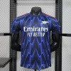 94300bb5f1fbb6bc82f1f5f48fdbefe4_2cf875ce-760c-4438-9344-2643a3678977.jpg Maglia Arsenal Away 2025/26 Player