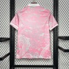 970b8a3d101f973ca53210c888d92e51.jpg Maglia Real Madrid 25/26 Polo Rosa Premium