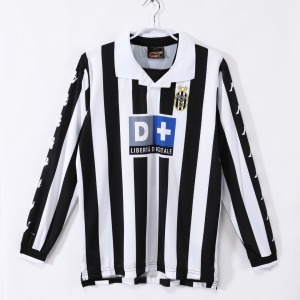 9ca2d46bb14e0cbfc2382c388f229666.jpg Maglia Juventus Home 1999-2000 Retro Maniche Lunghe