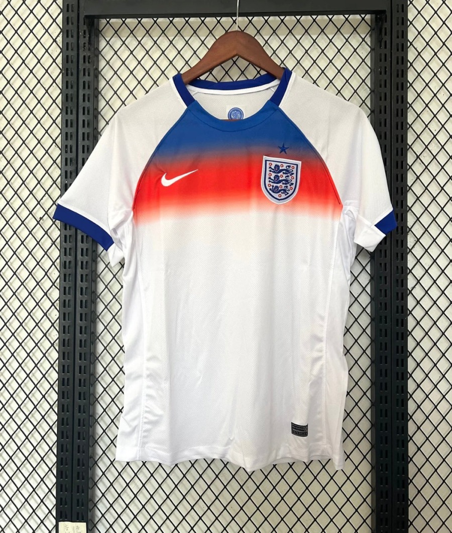 A4B59A36-E83B-4CA9-93FB-276B531A119C.jpg Maglia Inghilterra Femminile 2025