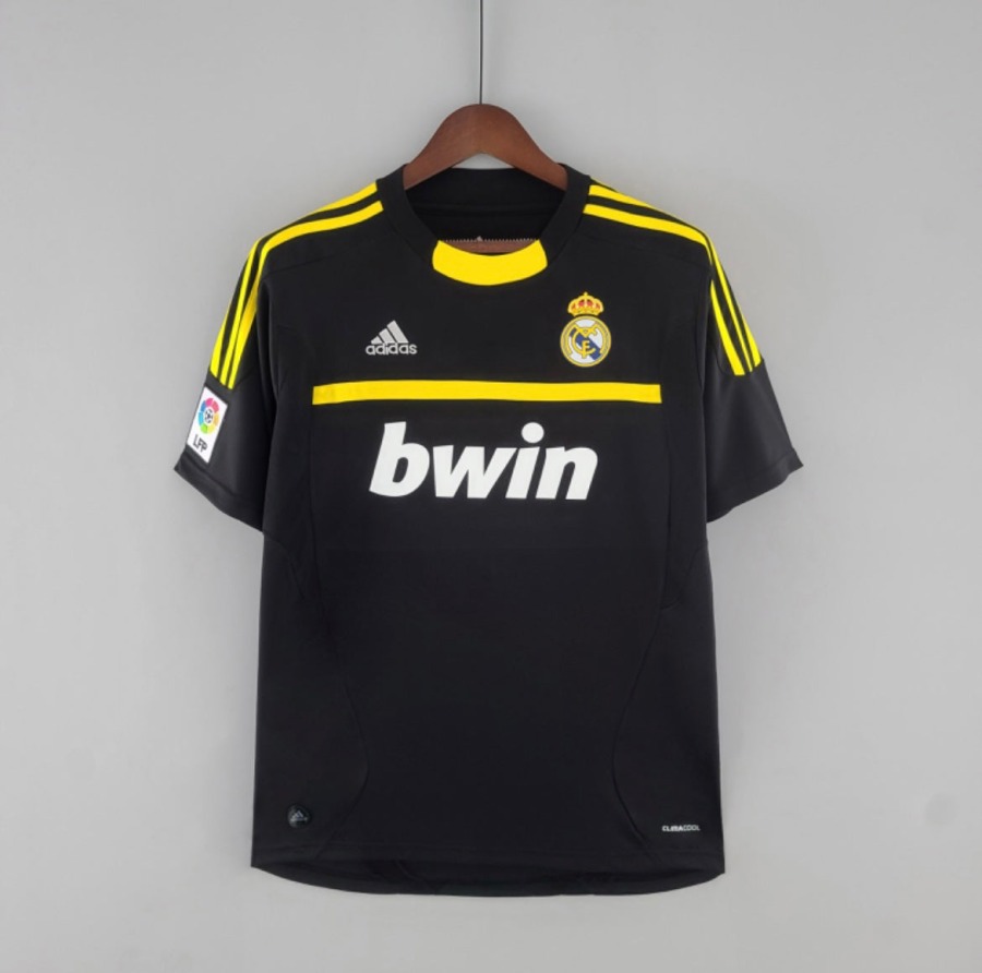 B2469A6F-C09E-4CB9-91DE-FB1AF753B495.jpg Maglia Real Madrid Portiere 2011/12