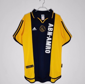 BA800827-D3B3-4C05-92C3-260D175808B8.jpg Maglia Ajax Amsterdam 2000/01 Away