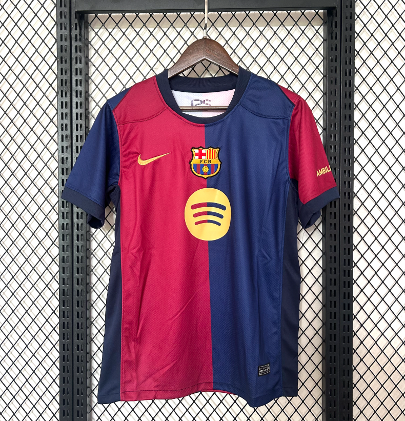 Captured_ecran2024-08-08a18.37.44_156a603c-8950-4571-b740-9b4a30738ba8.png Maglia Barcellona 2024/25 Classica