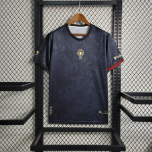 Captured_ecran2024-08-08a19.35.21_9b4e7984-3d1c-4339-becd-36ac0655f74c.png Maglia Portogallo 2024/25 Nero Edizione Speciale