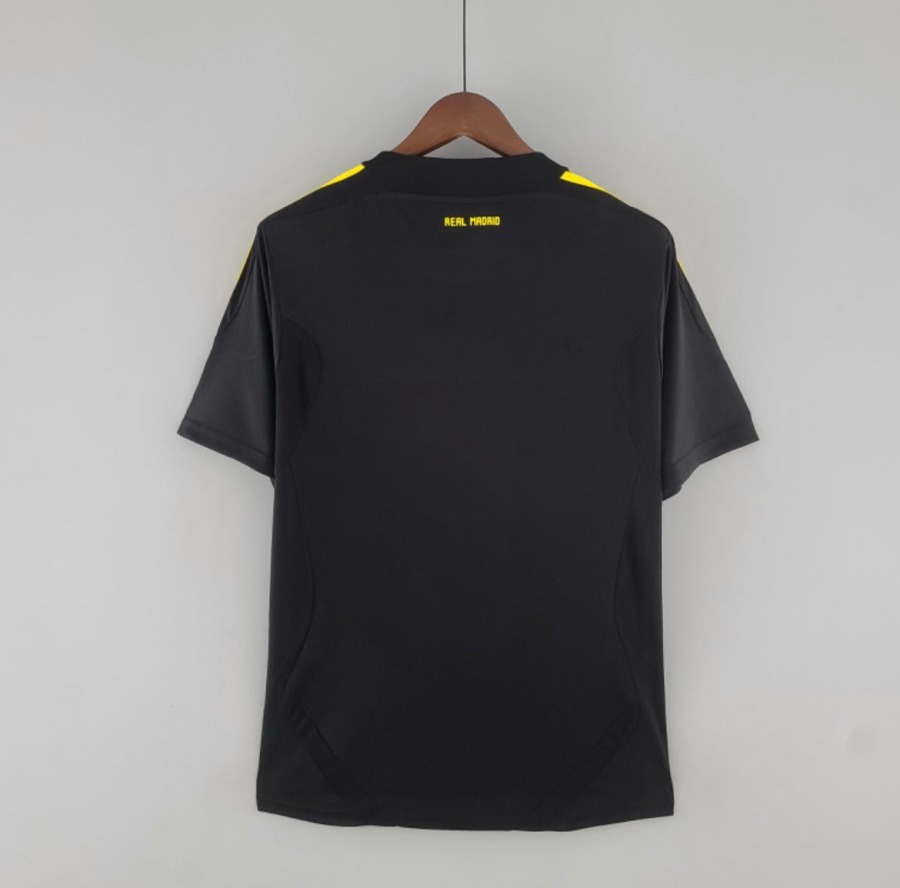 D244CEE5-A098-4321-A2F1-4544AA0609A3.jpg Maglia Real Madrid Portiere 2011/12