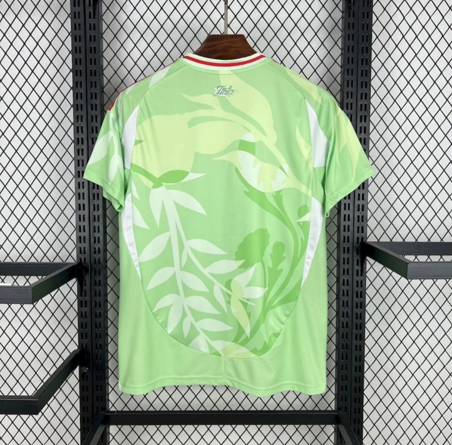 D8B320D9-A5C7-44A9-962D-EED34B03872F.jpg Maglia Italia Concept 2025