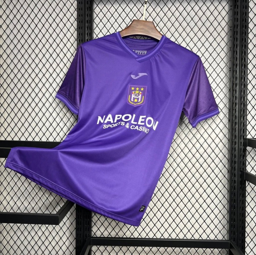 E18A6DBB-DE7B-49E0-8FB8-5521F14D3856.jpg Maglia Anderlecht Home 2024/25