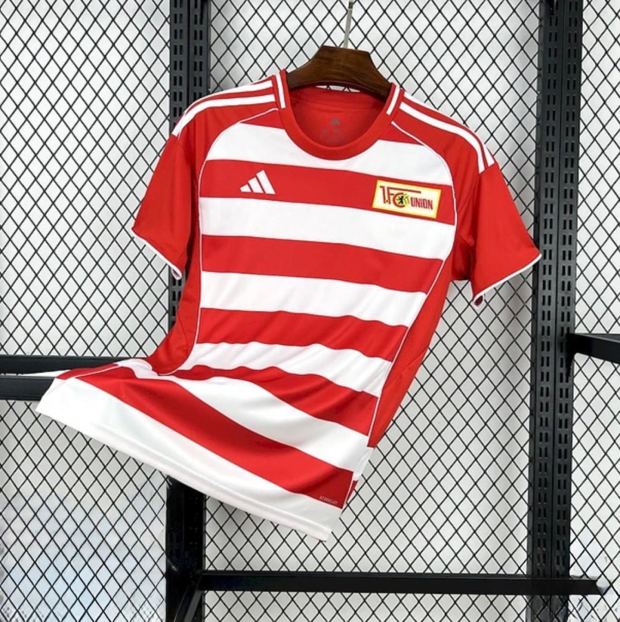 E3D570A3-F933-40E2-A245-7D29F36EBE88.jpg Maglia FC Union Berlino Home 2025/26