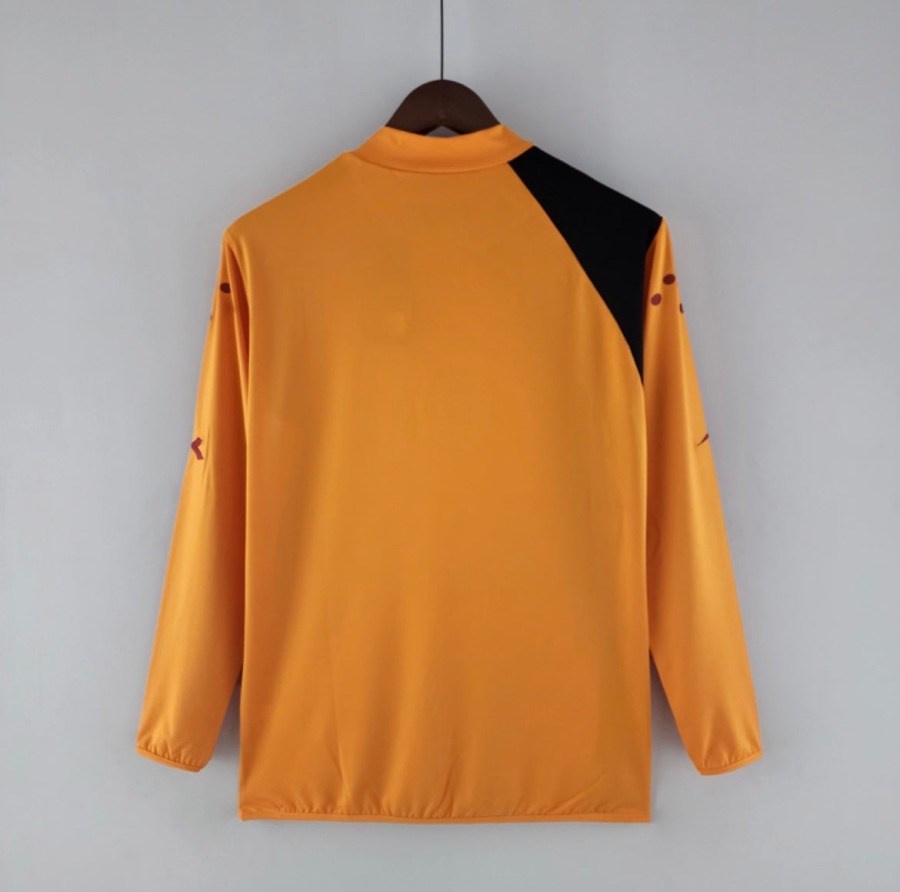 E74740F4-B43B-48C5-A28A-2AD413553A5F.jpg Maglia AS Roma 2005/06 Home Maniche Lunghe