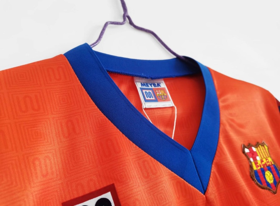 FullSizeRender_4d63c250-11b9-4784-854c-ccd232a7f5d3.jpg Maglia FC Barcellona Away 1991/92