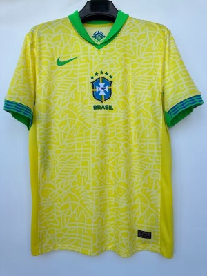 PHOTO-2024-11-17-14-49-57_f054117c-3908-4e99-b48a-aeb741105583.jpg Maglia Brasile 24/25 Gialla Edizione Speciale