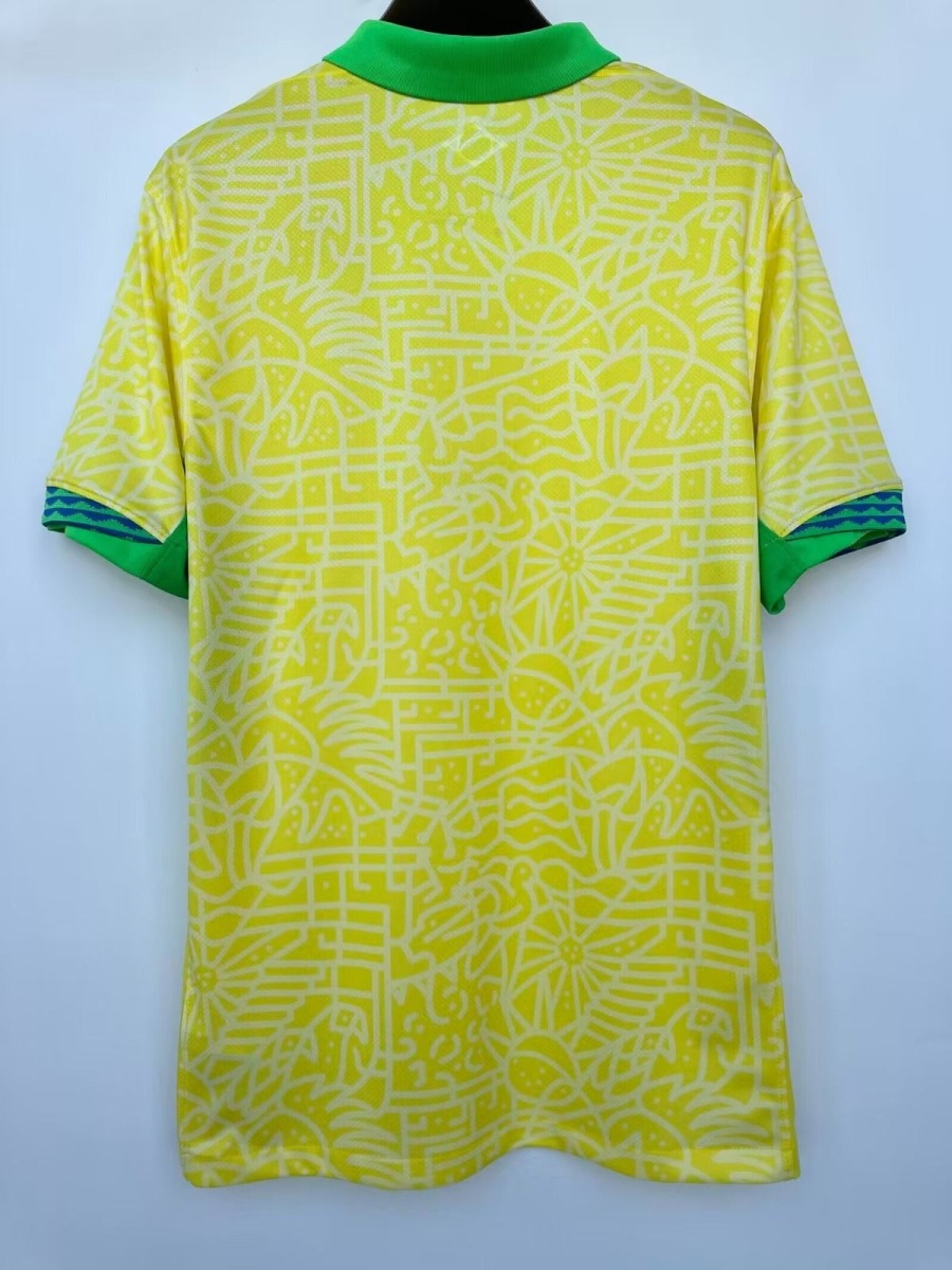 PHOTO-2024-11-17-14-50-02_40763358-7163-4f8e-bccf-02a4f5ee33bd.jpg Maglia Brasile 24/25 Gialla Edizione Speciale