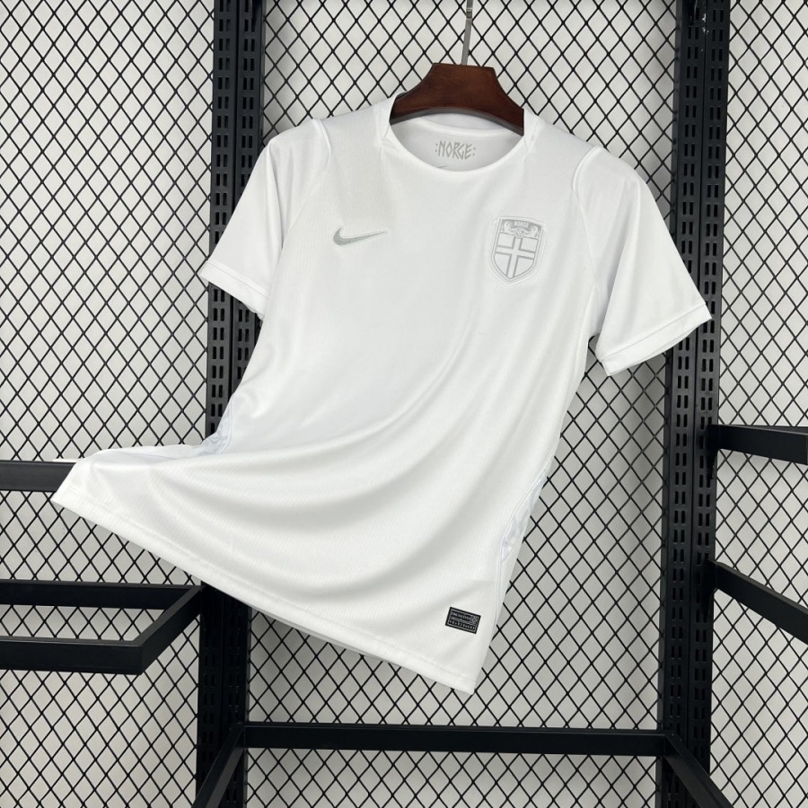 bfb6db90474f481ca2eccd8cd86c01f8.jpg Maglia Norvegia 2026 Bianca